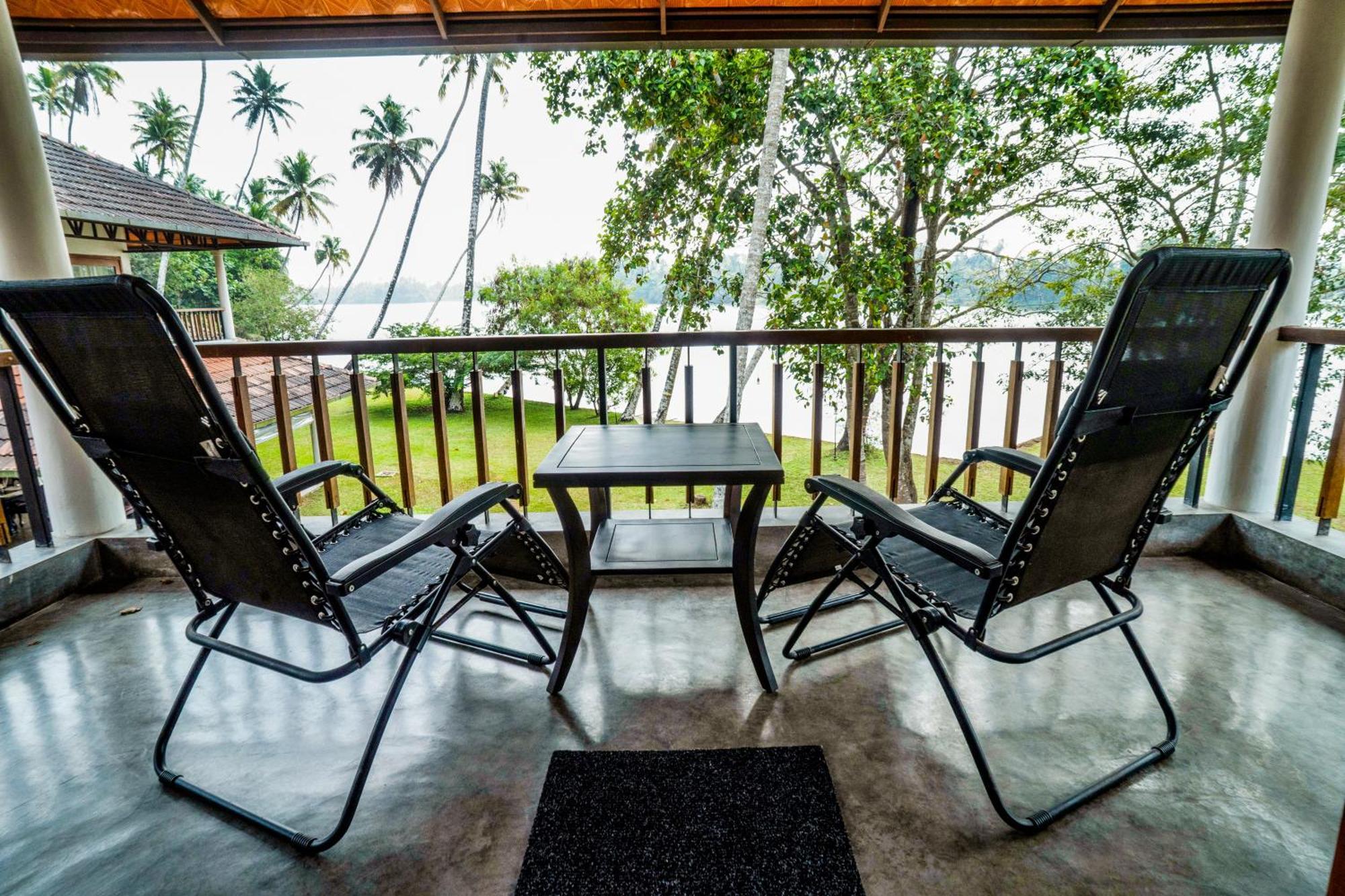 Cranganor History Cafe & Riverside Chateau North Paravur エクステリア 写真