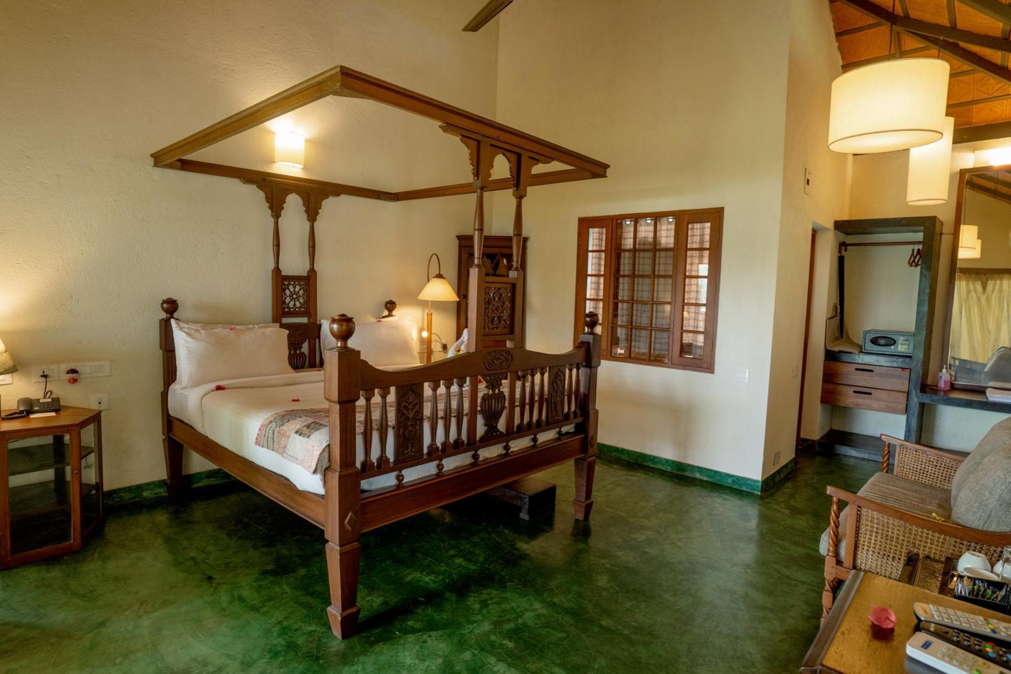 Cranganor History Cafe & Riverside Chateau North Paravur エクステリア 写真
