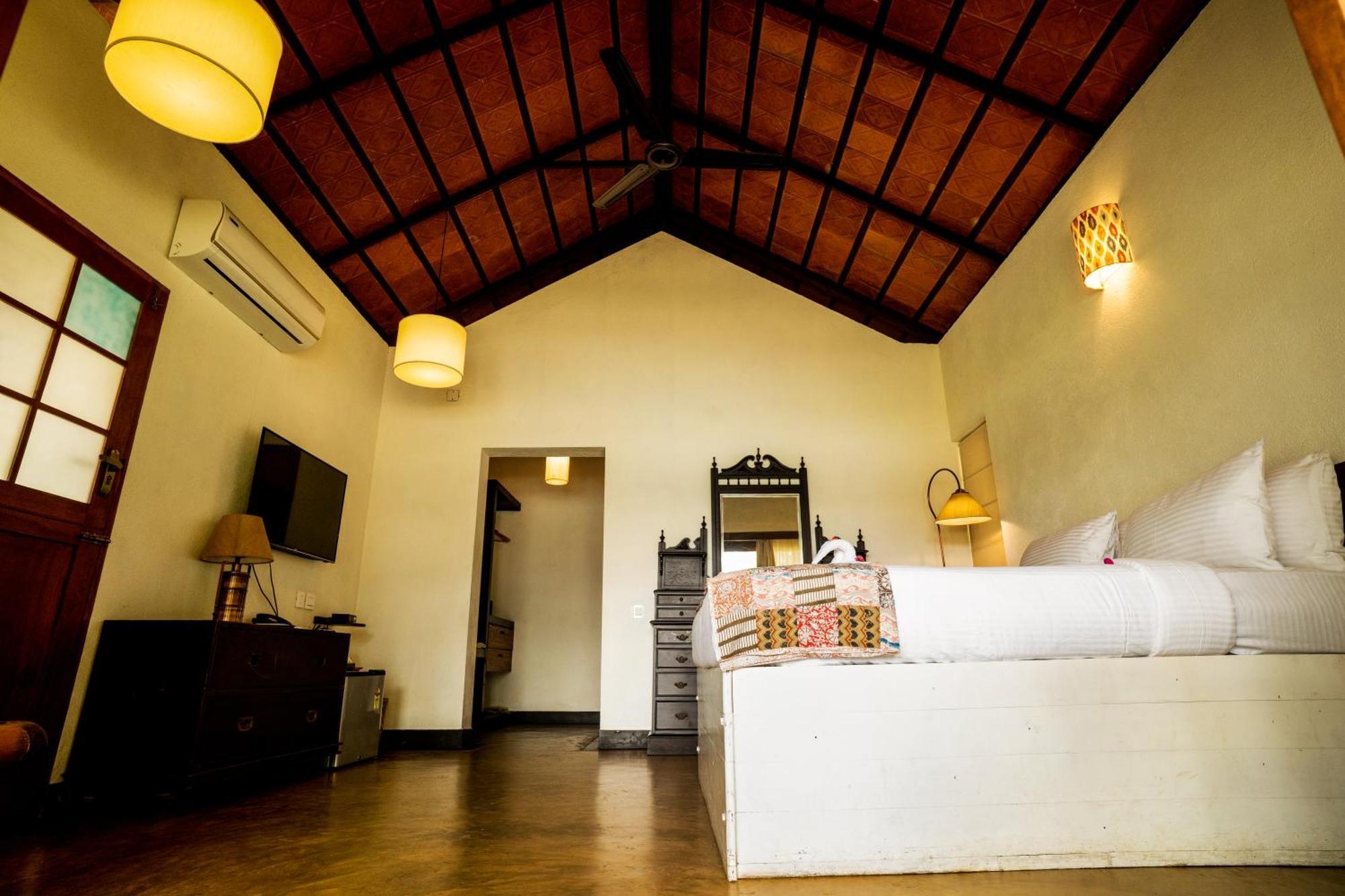 Cranganor History Cafe & Riverside Chateau North Paravur エクステリア 写真
