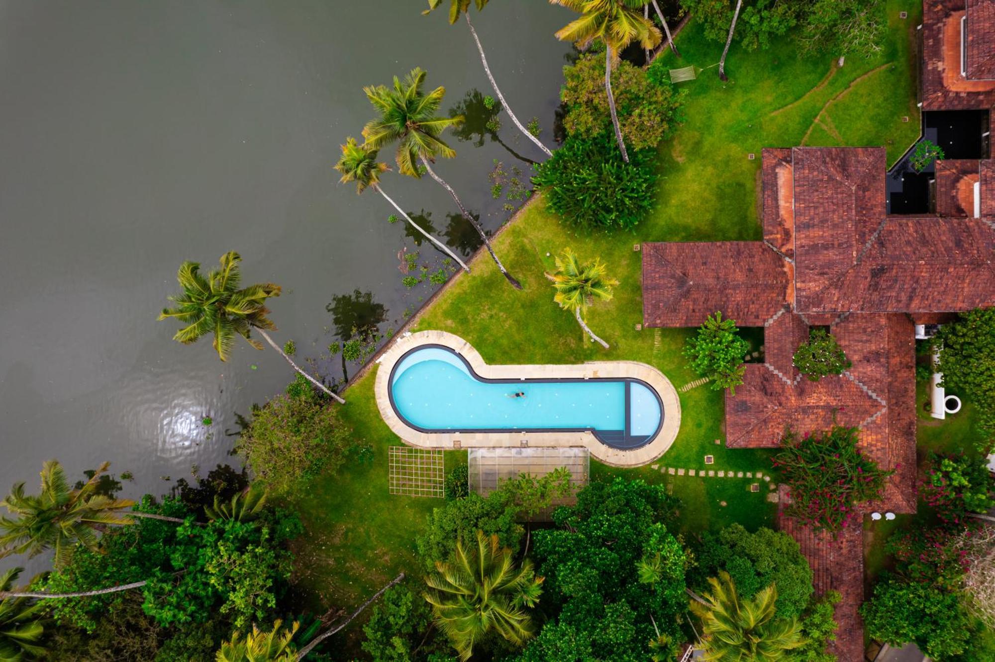 Cranganor History Cafe & Riverside Chateau North Paravur エクステリア 写真