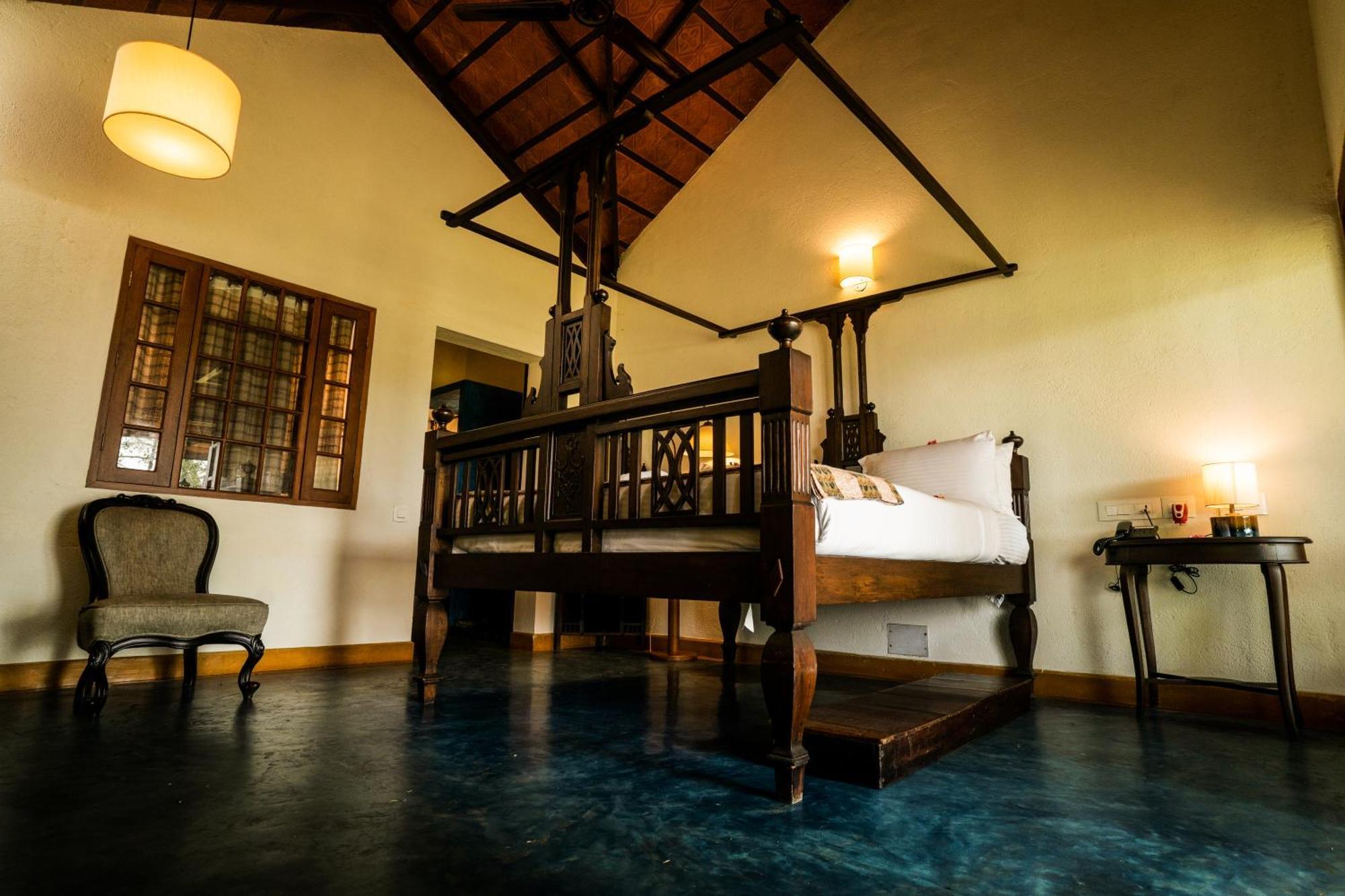 Cranganor History Cafe & Riverside Chateau North Paravur エクステリア 写真