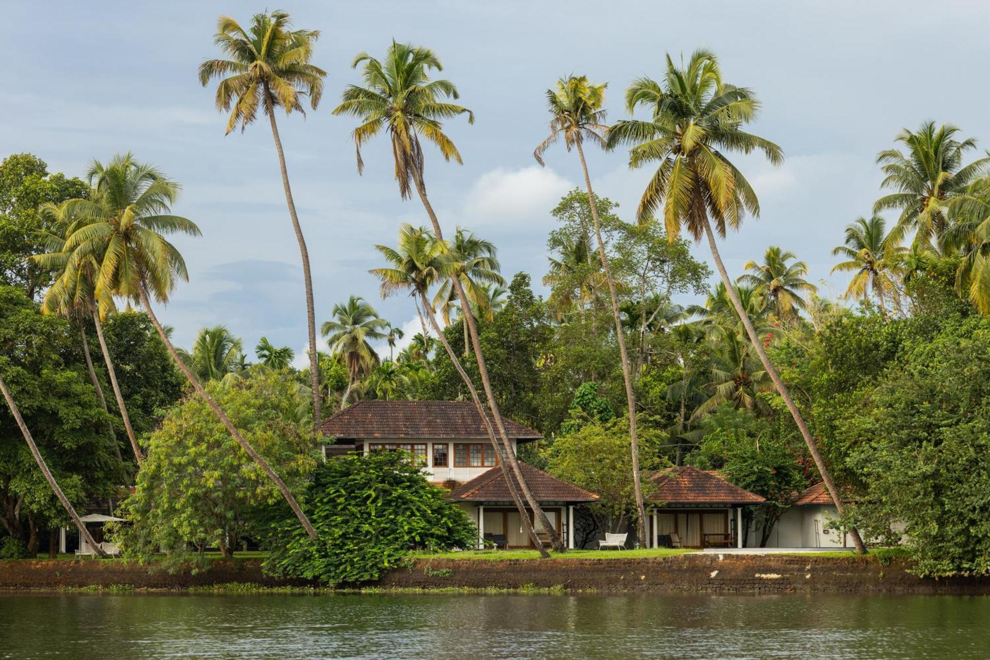 Cranganor History Cafe & Riverside Chateau North Paravur エクステリア 写真