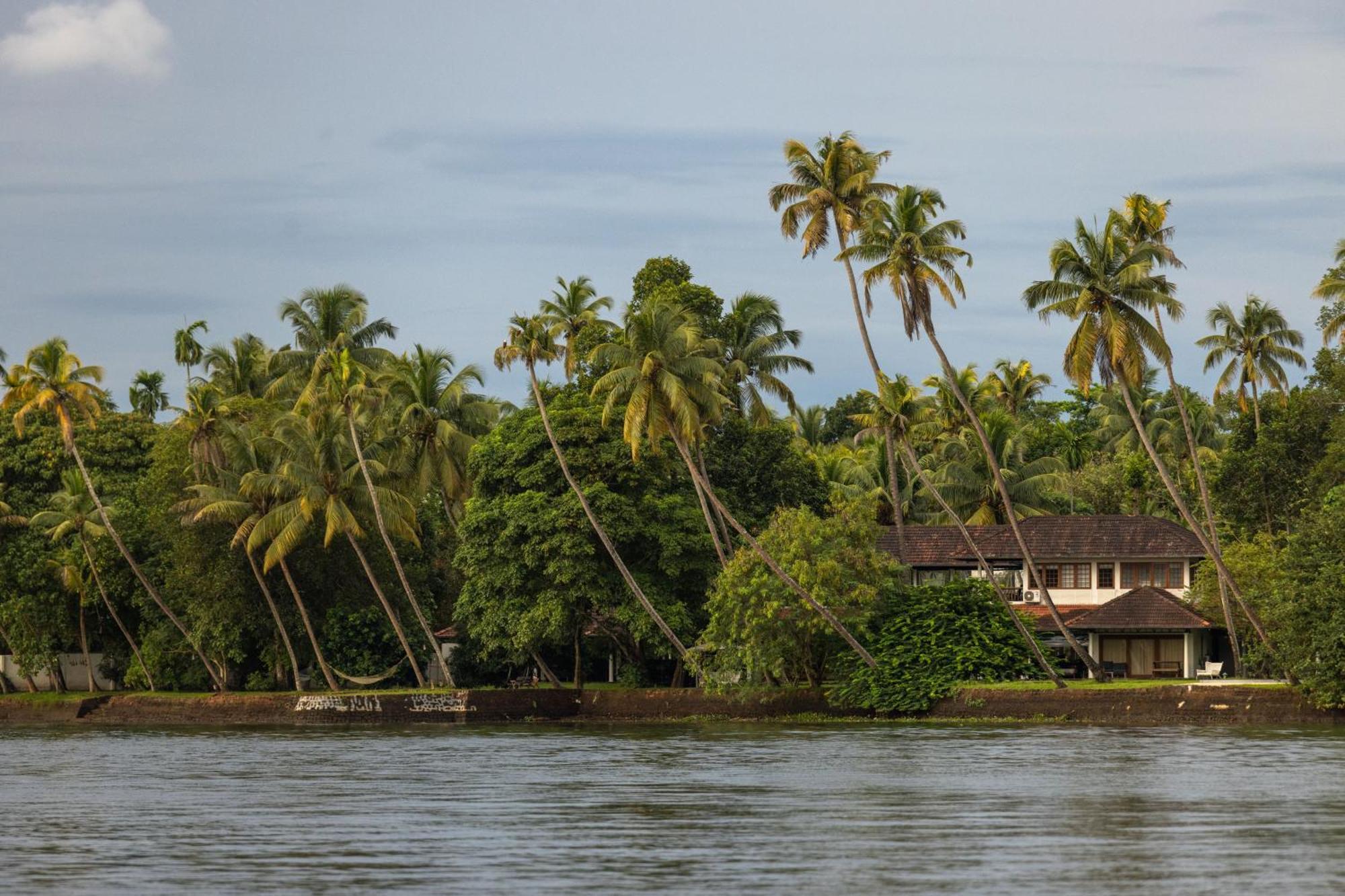 Cranganor History Cafe & Riverside Chateau North Paravur エクステリア 写真