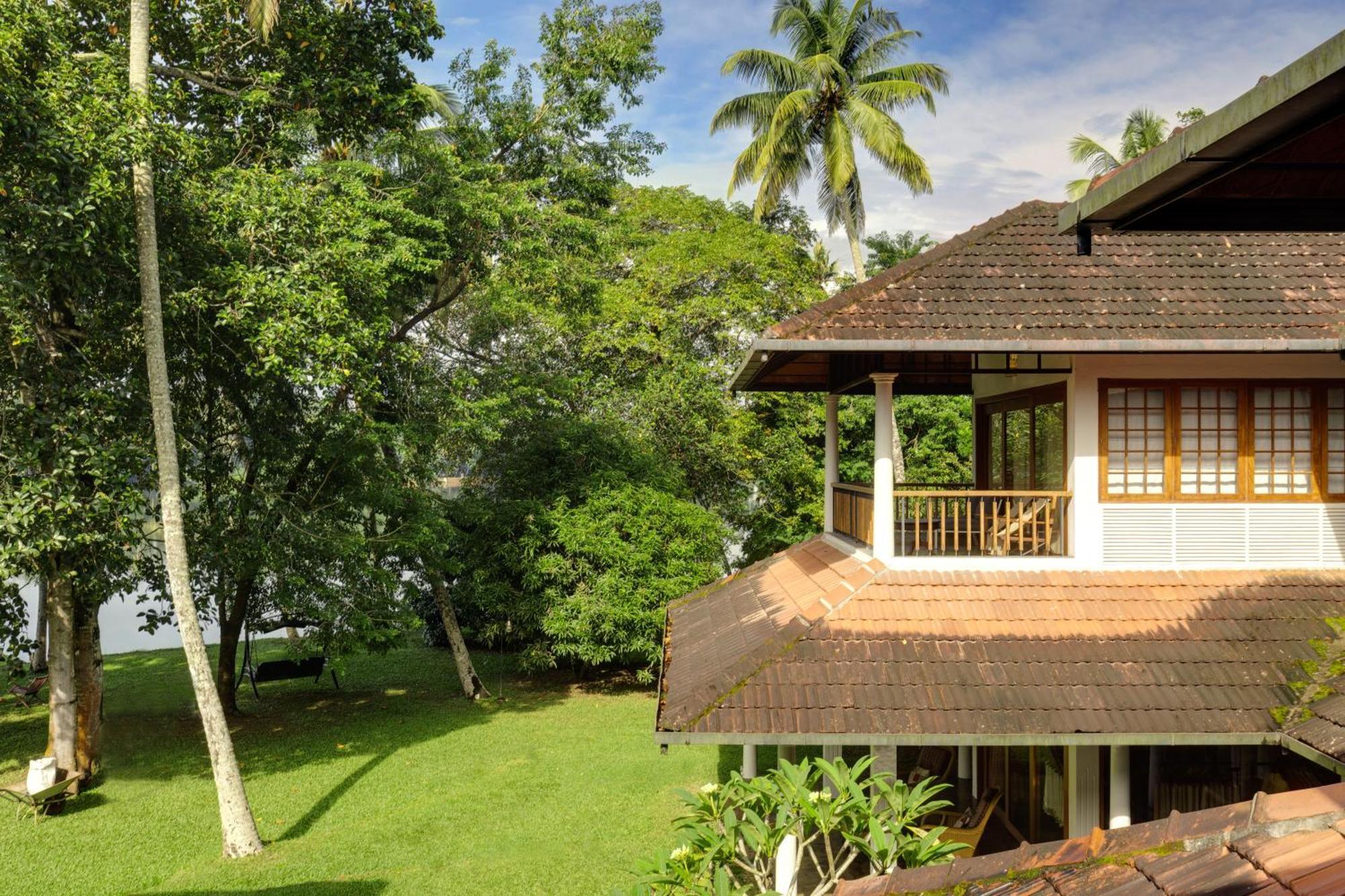 Cranganor History Cafe & Riverside Chateau North Paravur エクステリア 写真