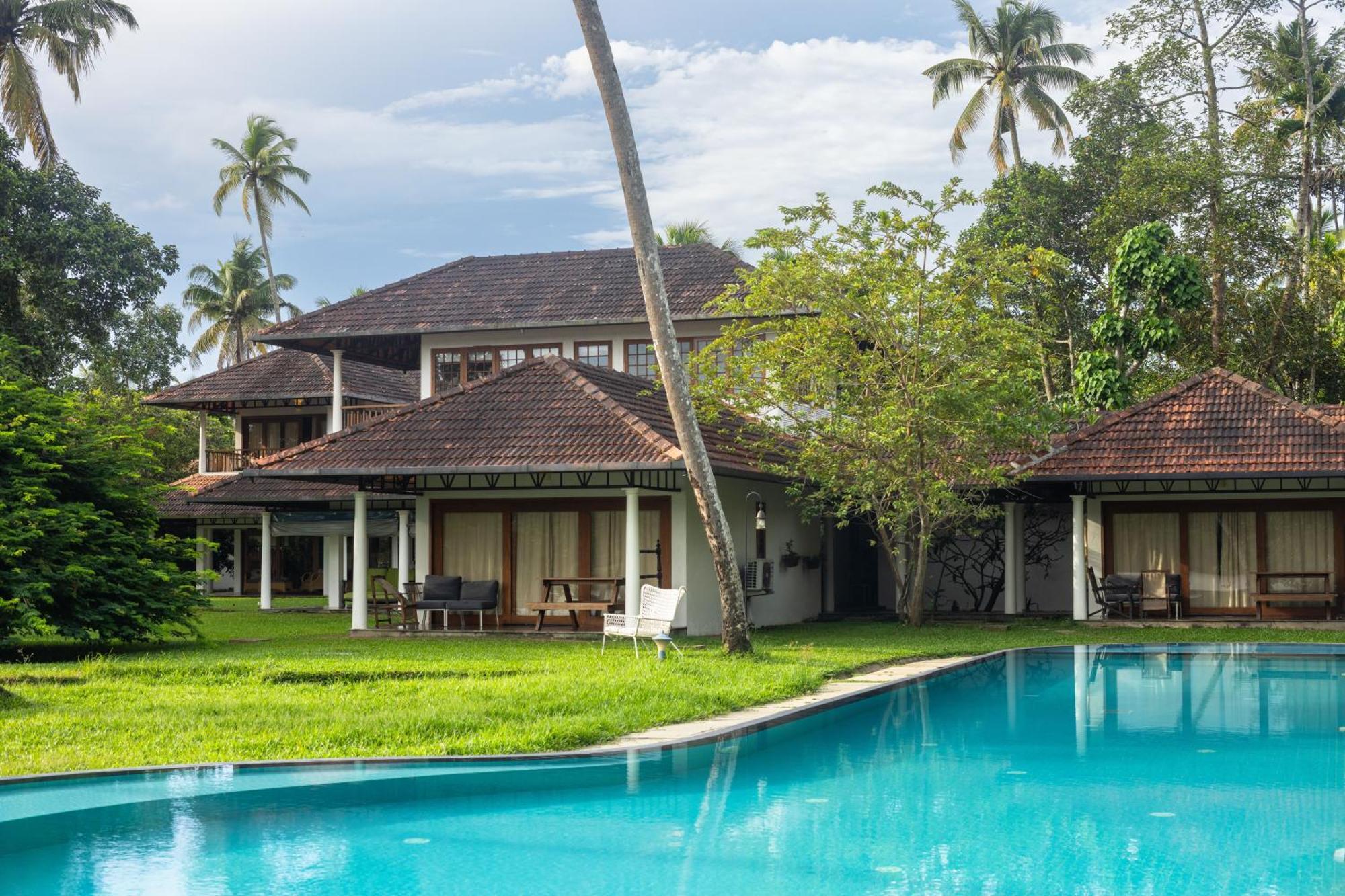 Cranganor History Cafe & Riverside Chateau North Paravur エクステリア 写真