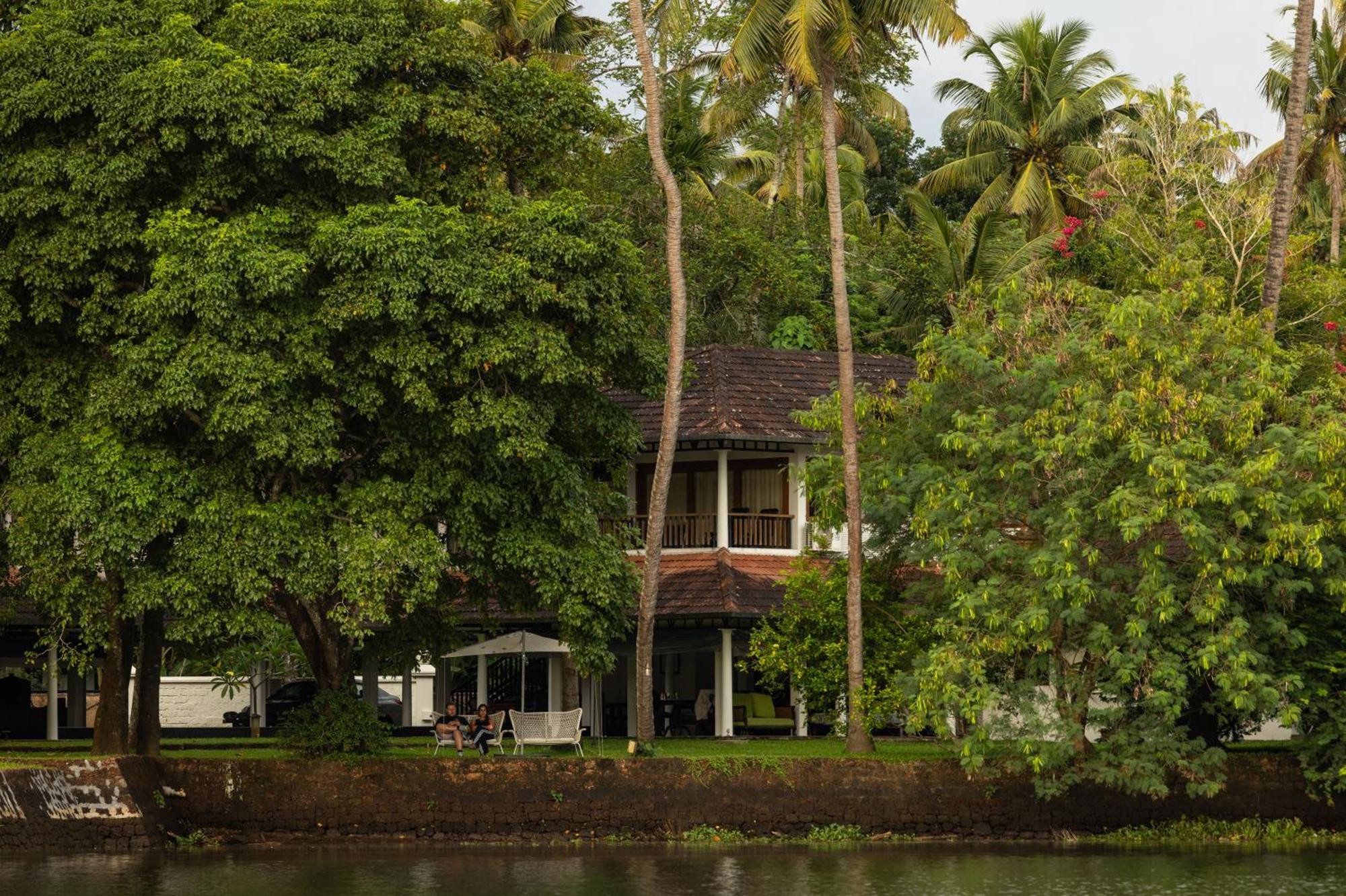 Cranganor History Cafe & Riverside Chateau North Paravur エクステリア 写真