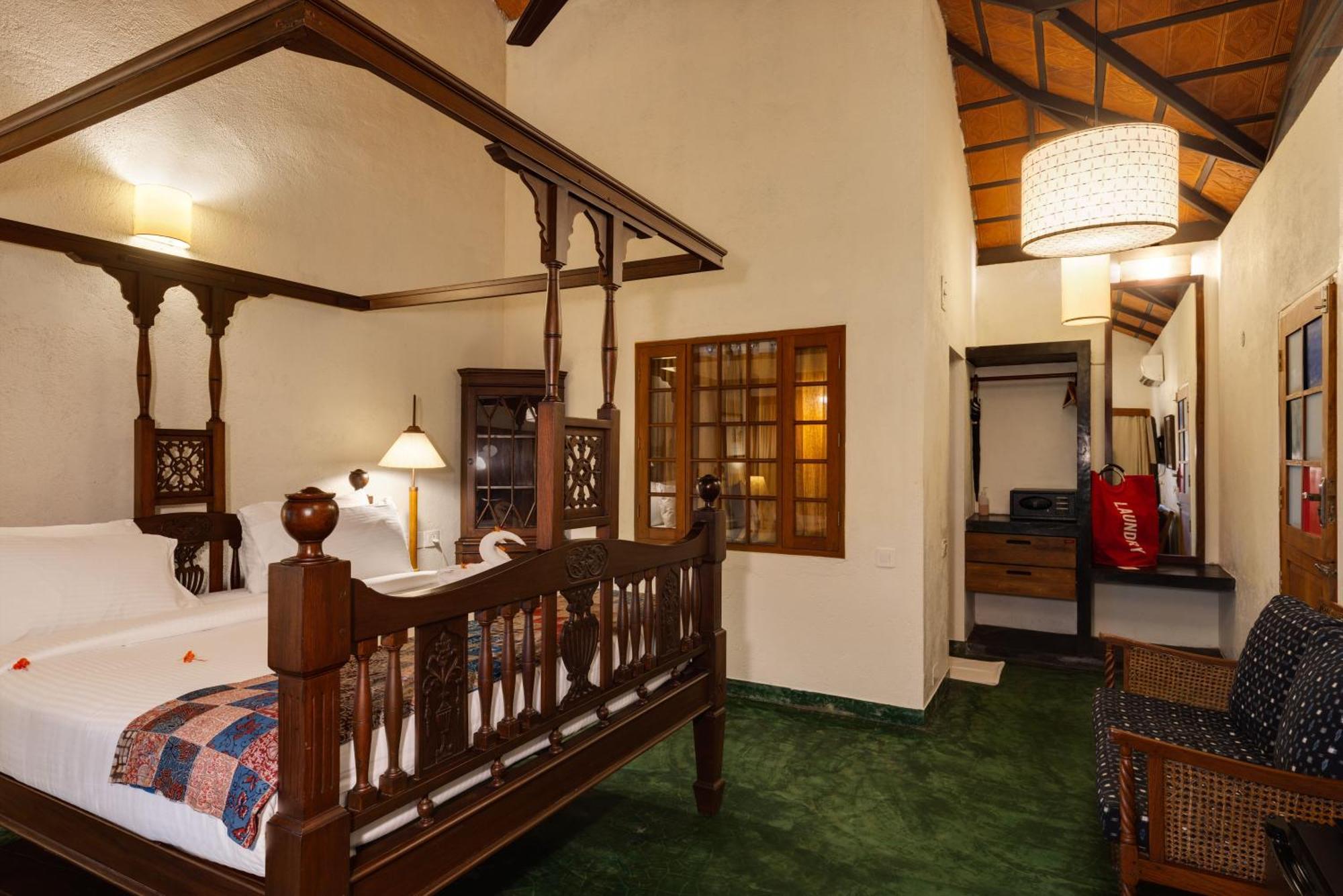 Cranganor History Cafe & Riverside Chateau North Paravur エクステリア 写真